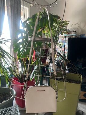 White Steve Madden Crossbody purse
